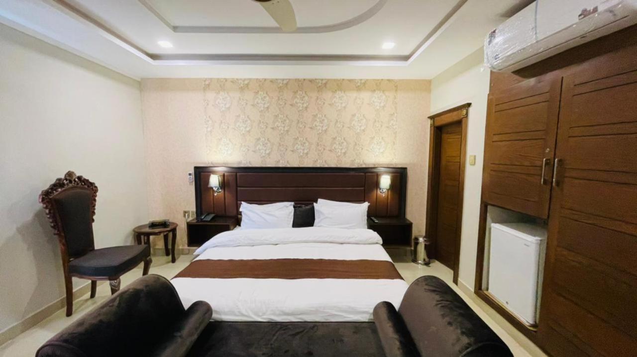 Golden Sand Hotel Rahim Yar Khan Dış mekan fotoğraf